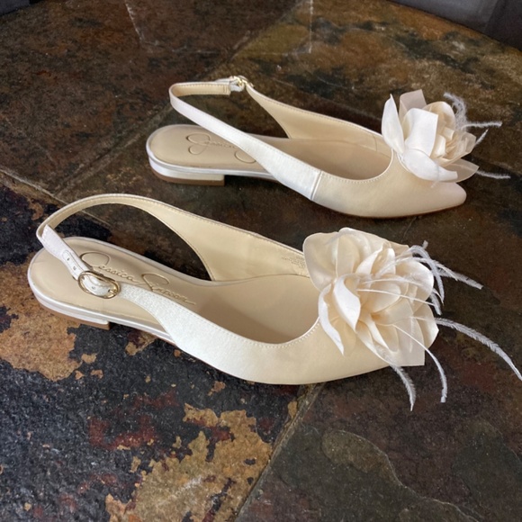 NIB Jessica Simpson Evito Ivory Satin Floral Flats Feminine Formal Wedding Sz 5 - Picture 4 of 9
